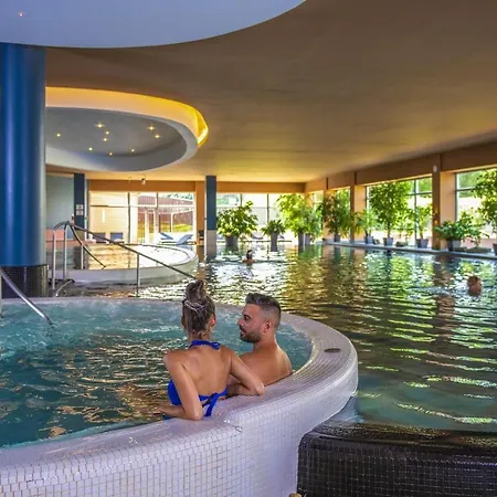 Hunguest Forrás 4* Szeged